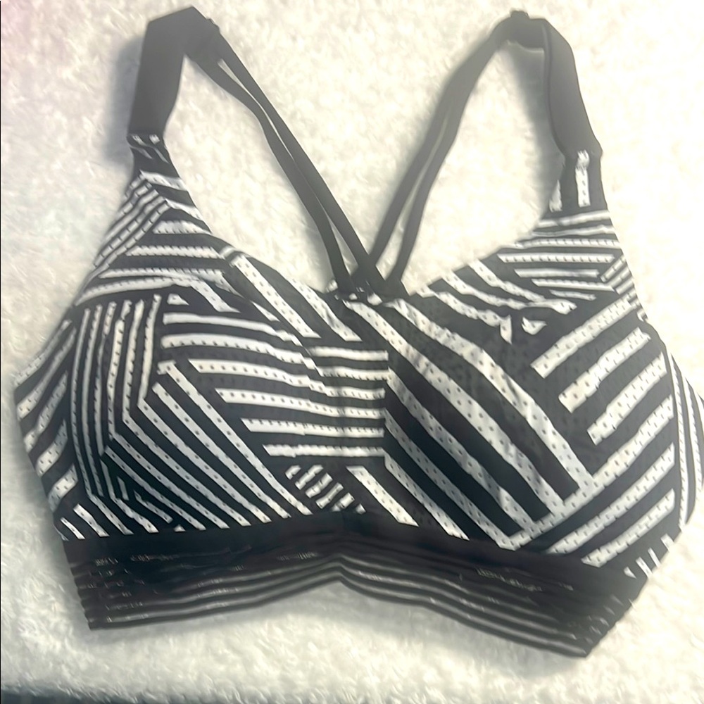 Victoria’s Sport Black  and White Striped Women's Sports Bra. Size 36D